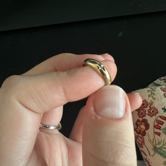 Pinky ring - Picture 2 of 4